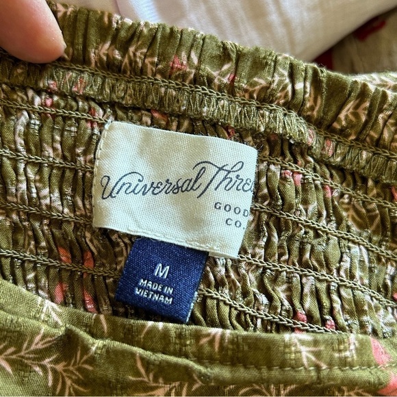 Universal Thread Women’s Dress Medium Bell Sleeves Frill Pockets Peasant Cottage - Picture 3 of 9